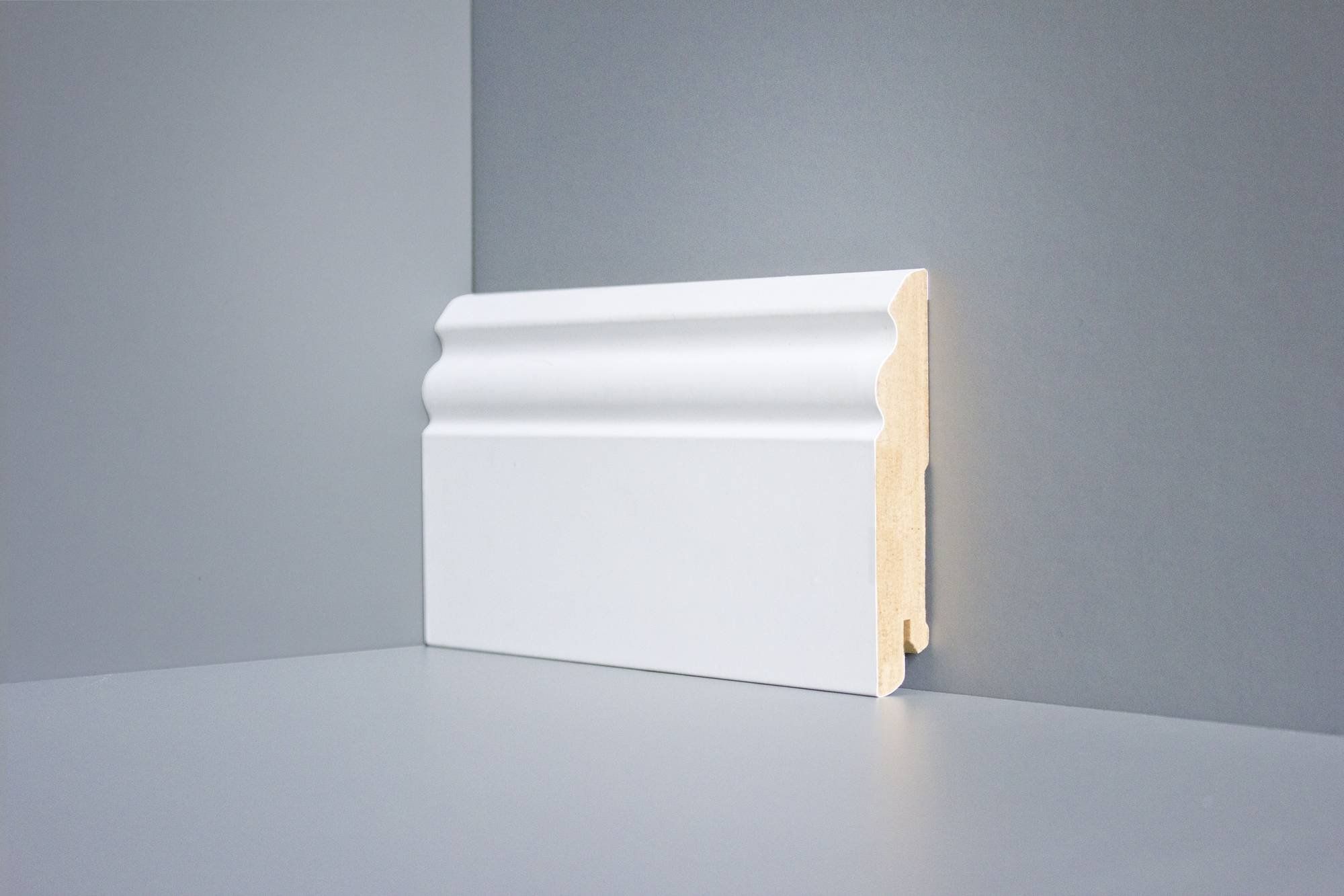 Плинтус напольный Deartio Белый, МДФ U 105-100